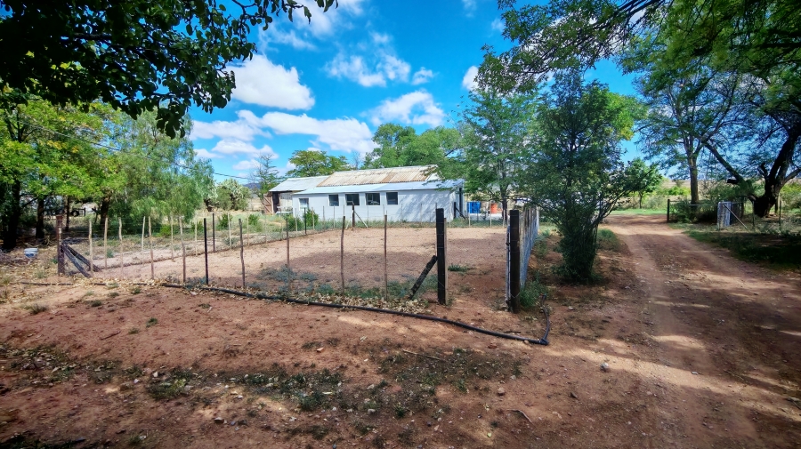 6 Bedroom Property for Sale in Middelburg Eastern Cape
